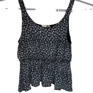 Everleigh Black and White Crop Tank Top with Scoop Neck and Sleeveless Design